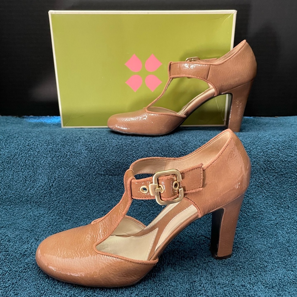 Naturalizer Posh Mocha Buckled T-Strap Heel